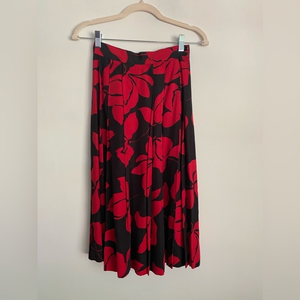 Adele‎ Joyce Vintage Red And Black Floral Midi Pleated Skirt Petites Size 2